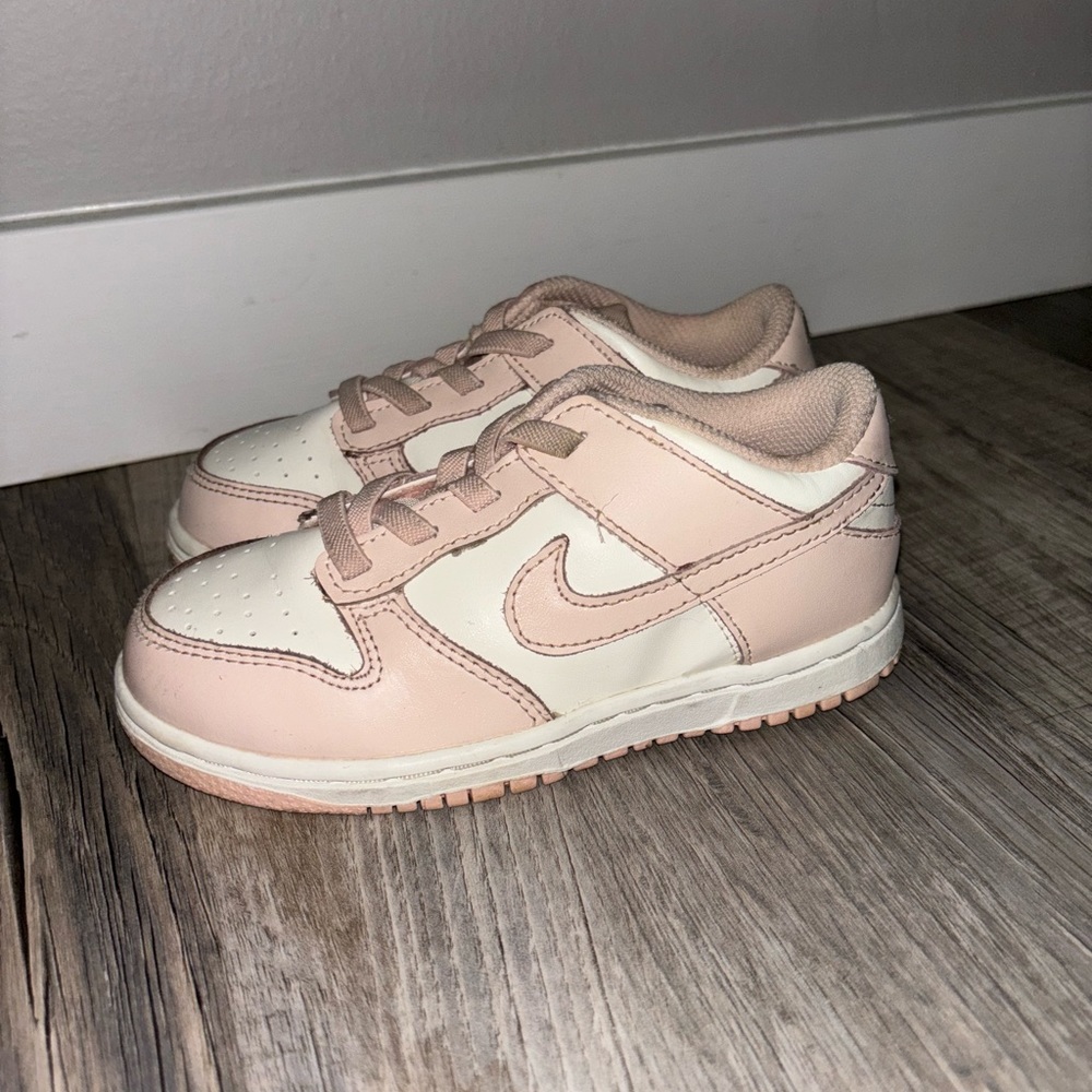 Nike Dunks Lows